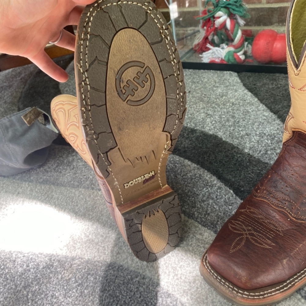 Ariat Learher Boots - Picture 8 of 12